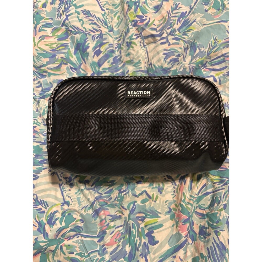 Kenneth Cole Reaction Men's Travel Toiletries Tote Zip Brand New  No Tag Black